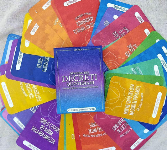 Oracolo dei Decreti Quotidiani. Con 42 Carte e istruzioni